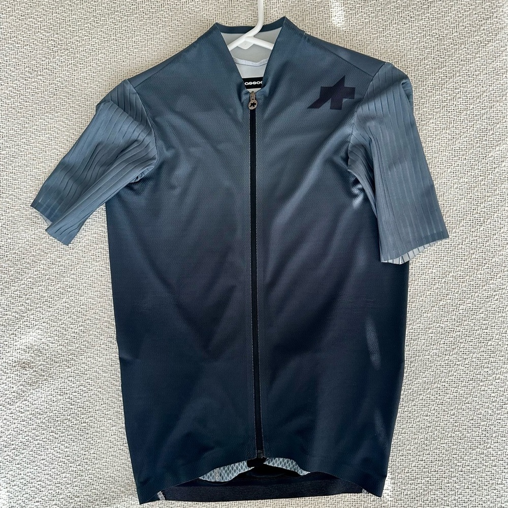 Assos Equipe RS S11 - Torpedo Grey - Medium - Men’s Cycling Jersey